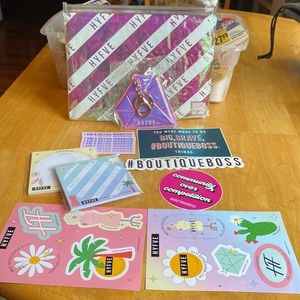 HYFVE stickers set new